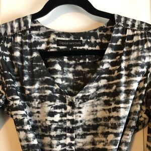 B&W print tie waist dress